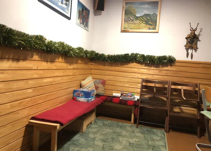 Koca Pri Jelenovem Studencu Vandrerhjem *