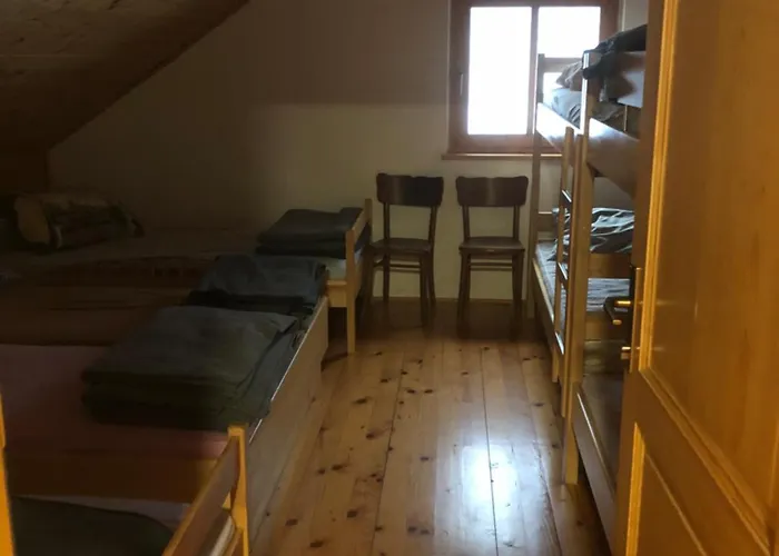 Koca Pri Jelenovem Studencu Vandrerhjem