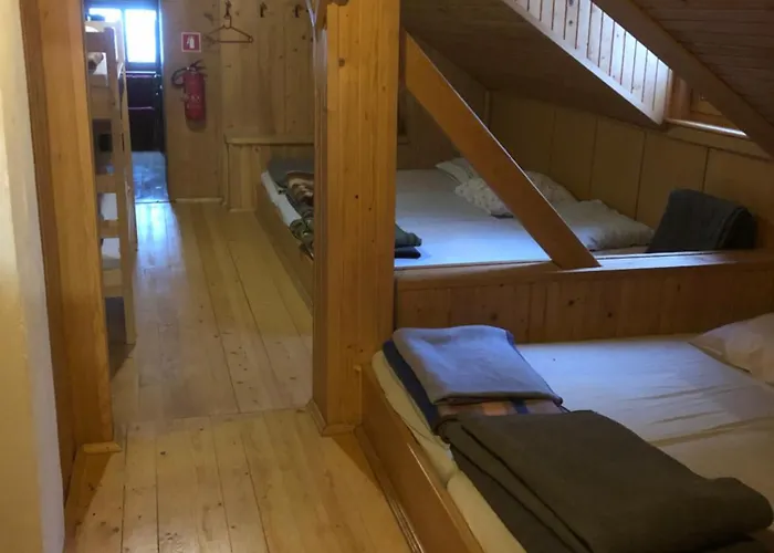 Koca Pri Jelenovem Studencu Kocevje