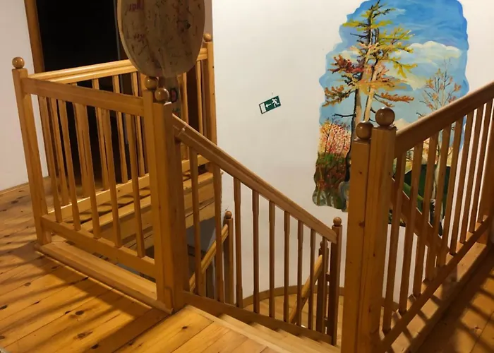 Koca Pri Jelenovem Studencu Vandrerhjem Kocevje